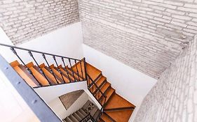 Hostly Rivero 2B Center-Fibre-Communal Terrace-Parking Optional-Cless